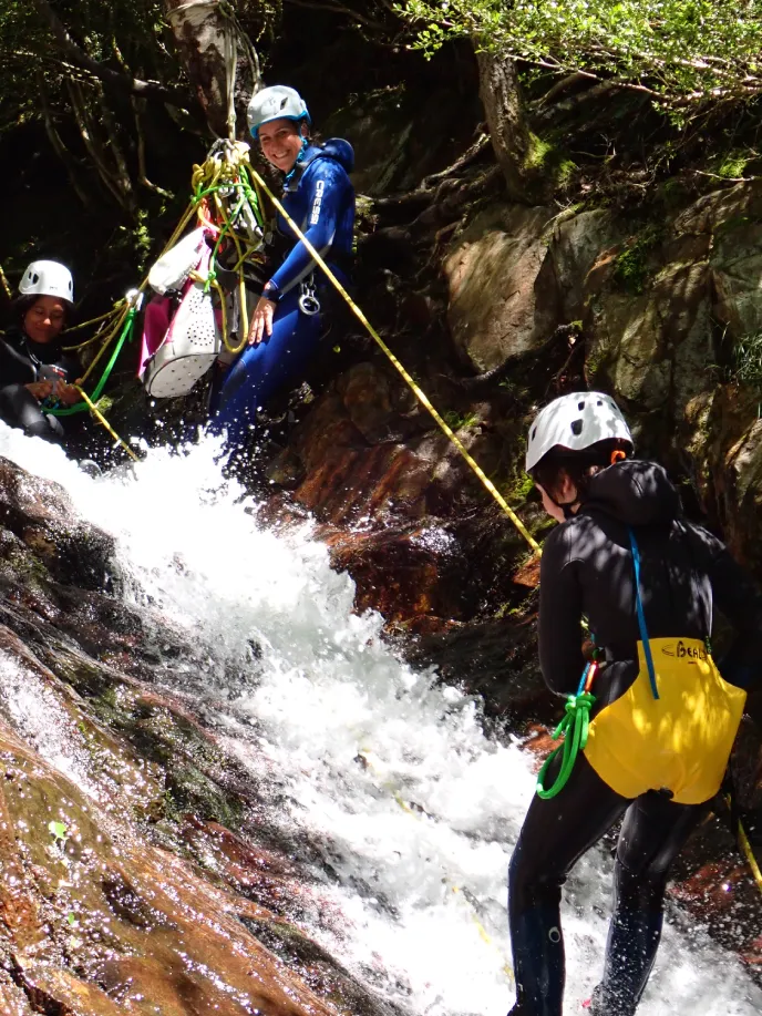 Le canyoning en famille 3 image 34: canyoning en Ariège à l'Argensou avec Ariège canyon aventure